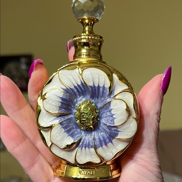 NIB Layali Concentrated Scented Oil alcohol free collectible flower bottle - Picture 7 of 11